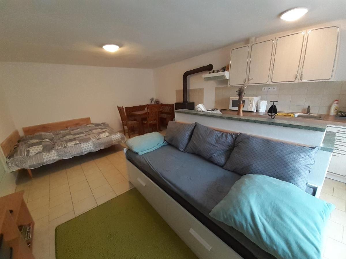 Na Chalupe U Sadky Apartment Novosedly nad Nezarkou