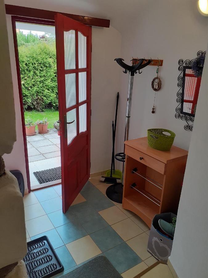 Apartment Na Chalupe U Sadky Novosedly nad Nezarkou